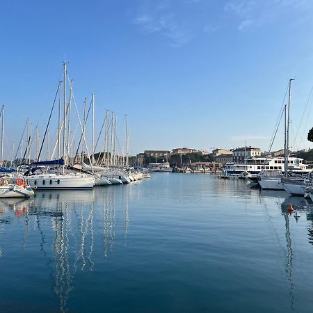 Attico In Piazza Matteotti Daire Desenzano del Garda Dış mekan fotoğraf