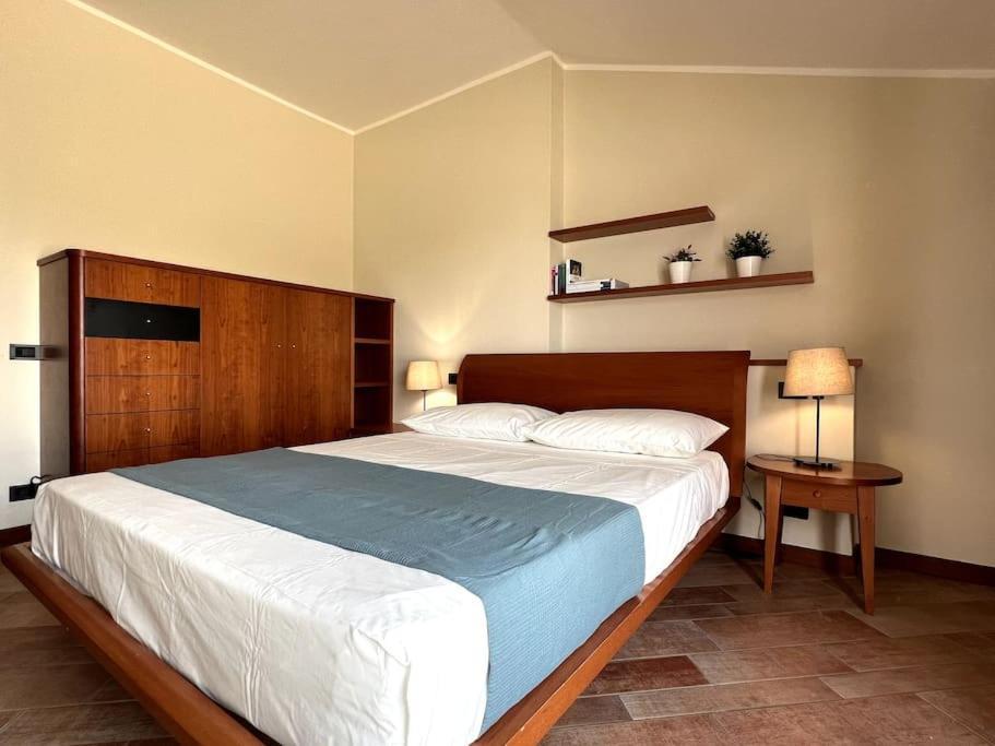 Attico In Piazza Matteotti Daire Desenzano del Garda Dış mekan fotoğraf